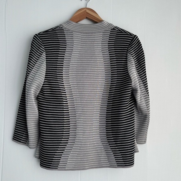 Ming Wang Black and Gray Striped cardigan Sweater w/ matching shell/tank size S - Picture 7 of 13